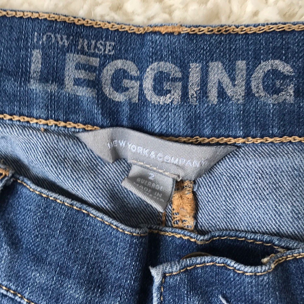 New York & Company Low Rise Skinny Jeans - Picture 13 of 15